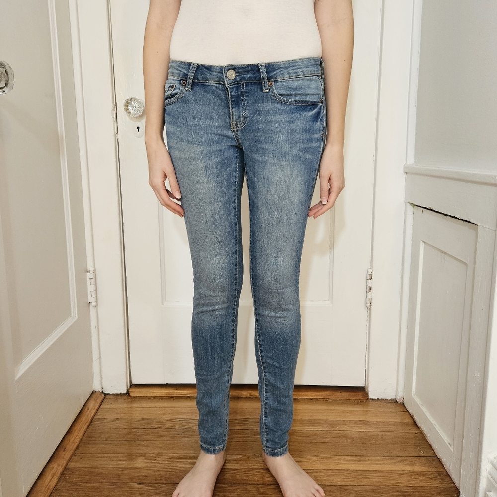 Aeropostale Jeans Women's 2 Blue Aeropostale Skinny Jeans Jegging Mid Rise Low